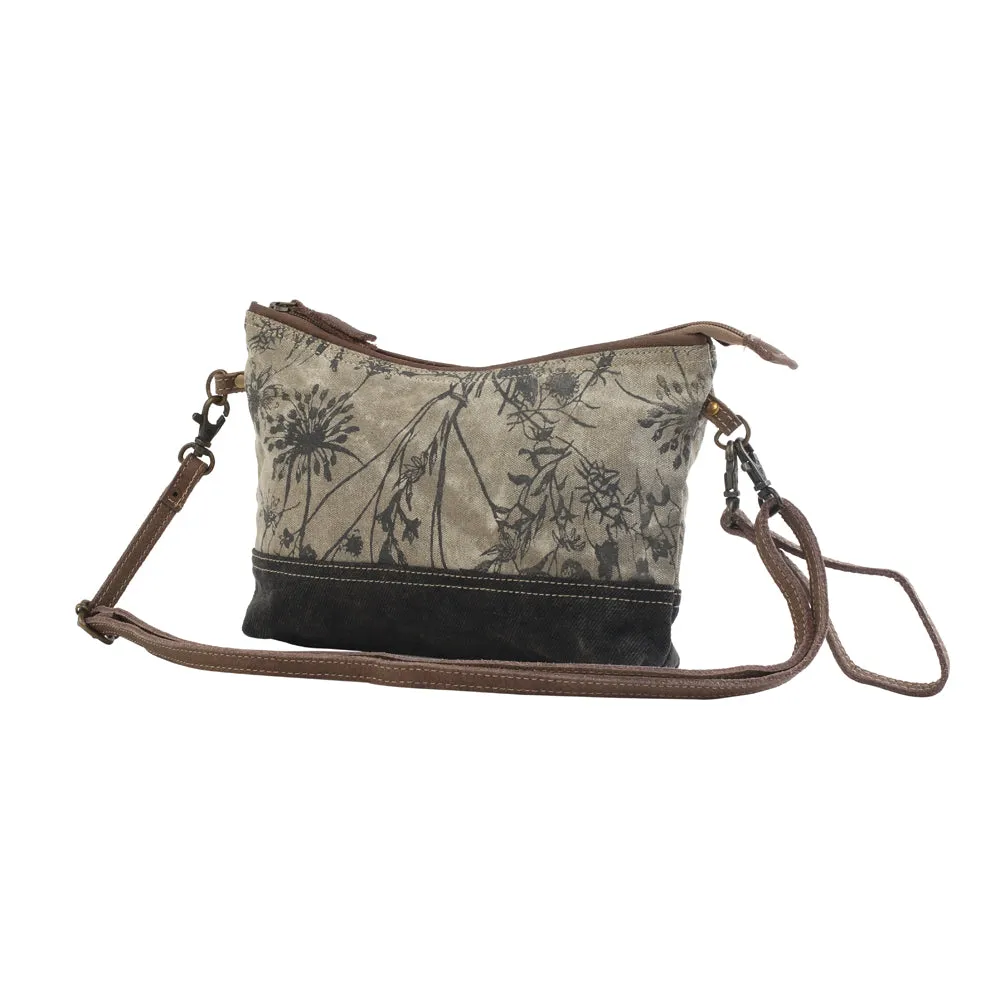 DAINTY DELIGHT SMALL & CROSS BODY BAG